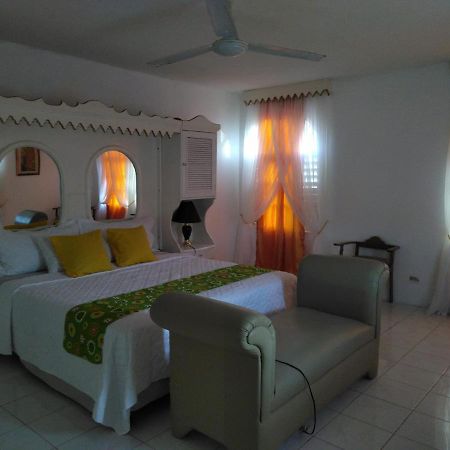 Diamond Villa Guest House Montego Bay Exterior foto