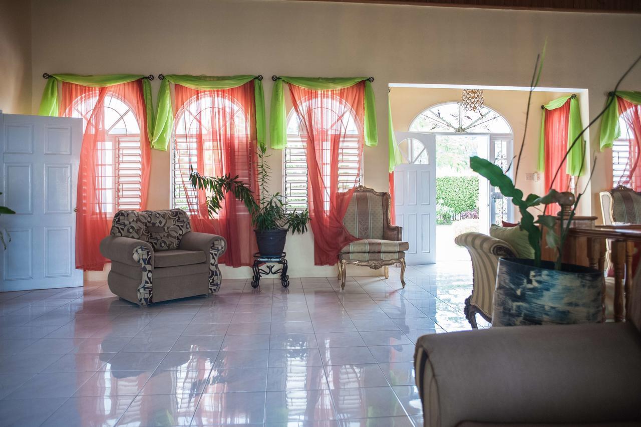 Diamond Villa Guest House Montego Bay Exterior foto