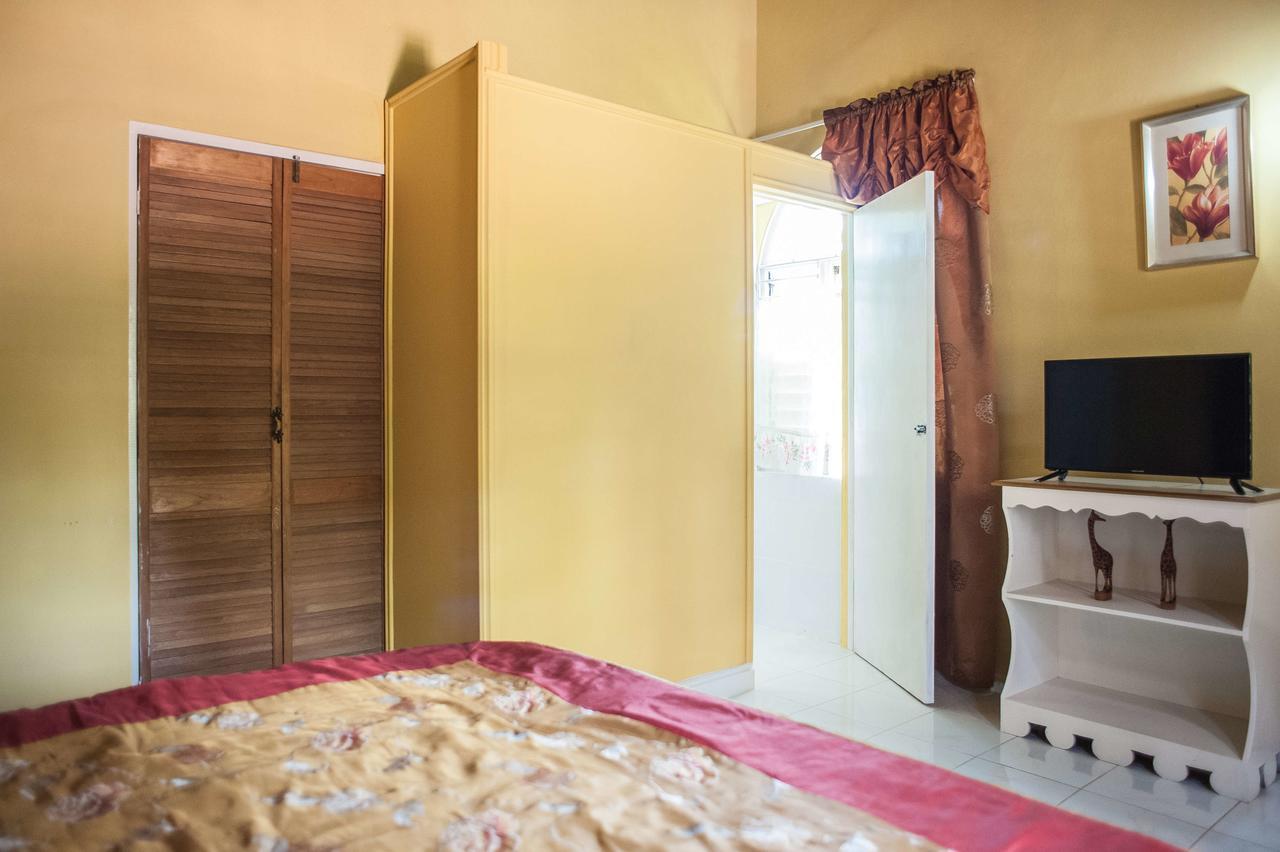 Diamond Villa Guest House Montego Bay Exterior foto