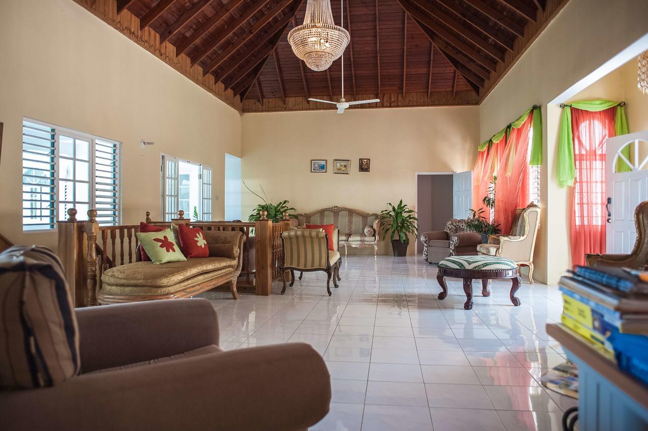 Diamond Villa Guest House Montego Bay Exterior foto