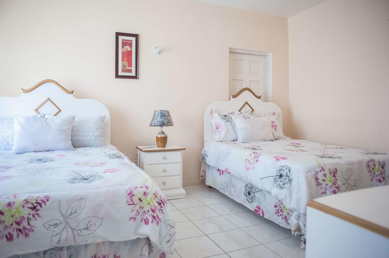 Diamond Villa Guest House Montego Bay Exterior foto